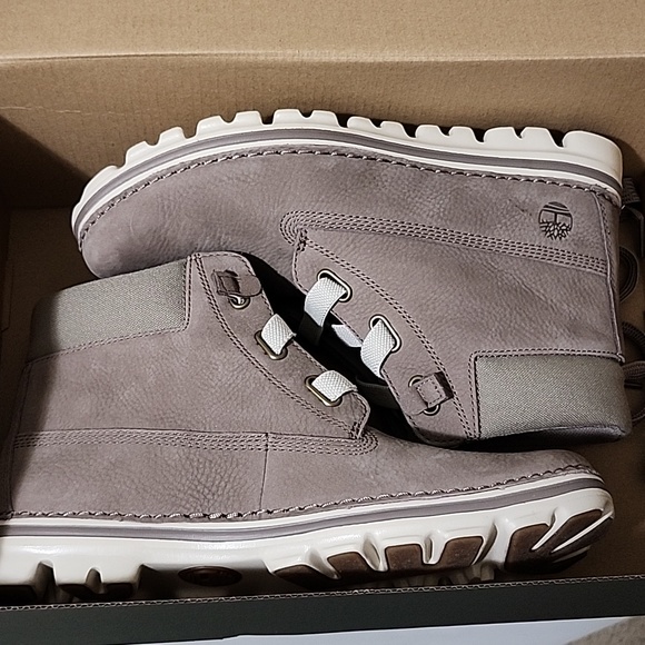 Timberland Boots - Picture 1 of 4